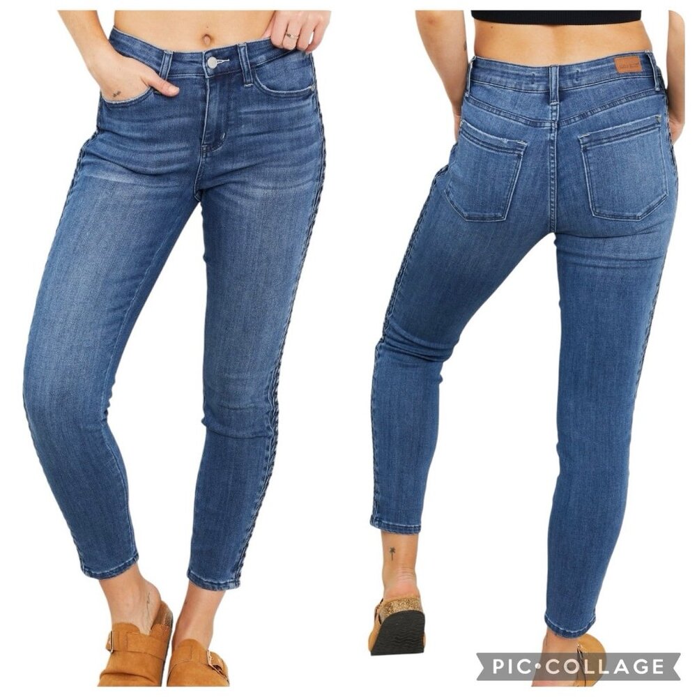 Judy Blue Women Size 15/32 Jeans Relaxed Fit Braided Detail Blue Stretch - Picture 1 of 16